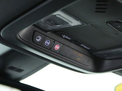 Used 2023 Chevrolet Traverse LT w/ LPO, Floor Liner Package image 21