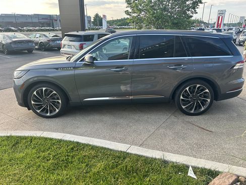 Used 2025 Lincoln Aviator Reserve w/ Equipment Group 201A AWD/4WD image 4