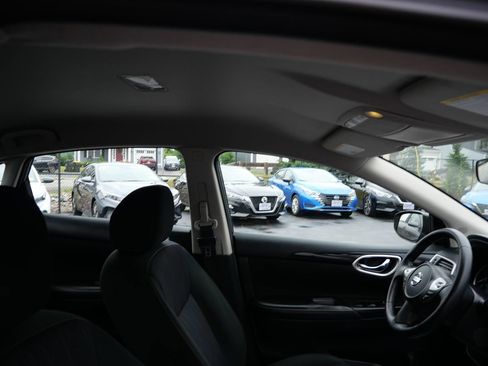 Used 2019 Nissan Sentra SV FWD image 28