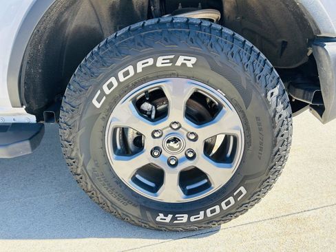 Used 2023 Ford Bronco Big Bend AWD/4WD image 39