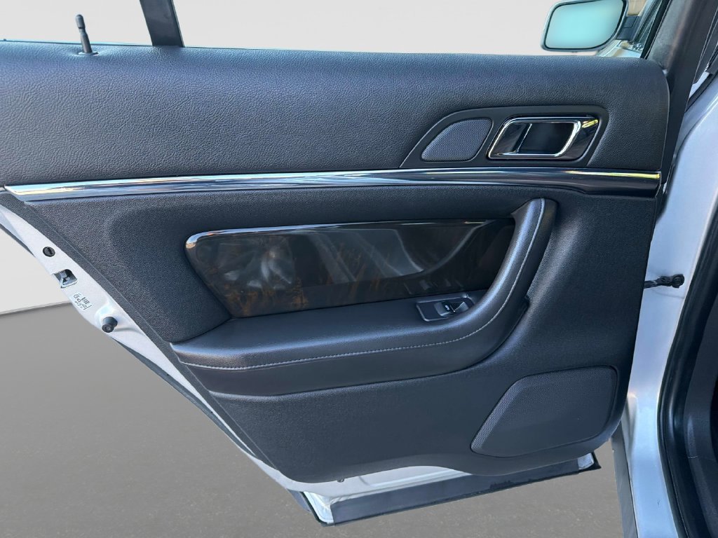 Used 2014 Lincoln MKS w/ Equipment Group 101A FWD image 13