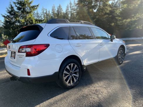 Used 2015 Subaru Outback 2.5i Limited AWD/4WD image 5