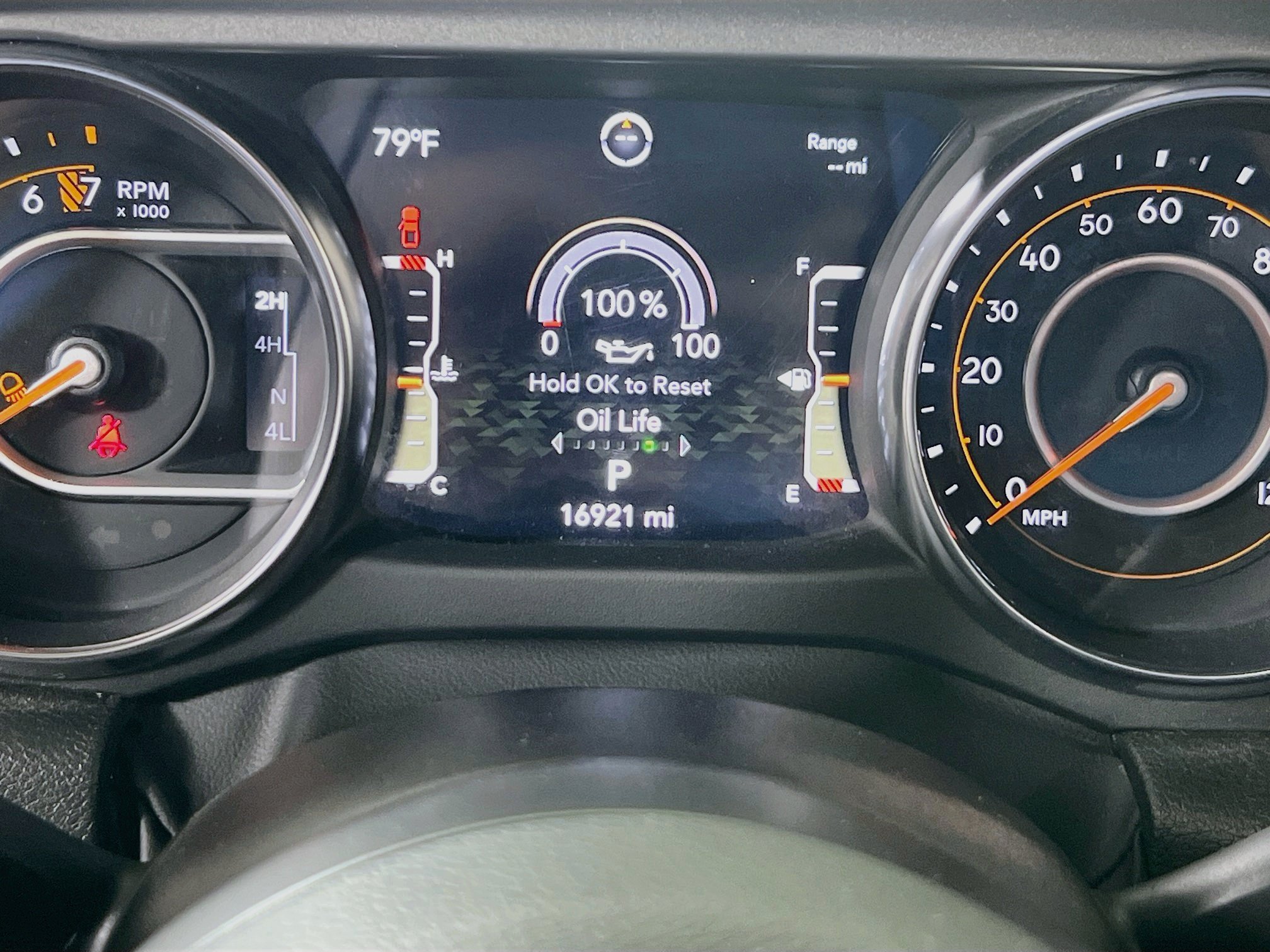 Used 2023 Jeep Gladiator Sport AWD/4WD image 12