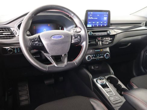 Used 2025 Ford Escape ST-Line AWD/4WD image 2