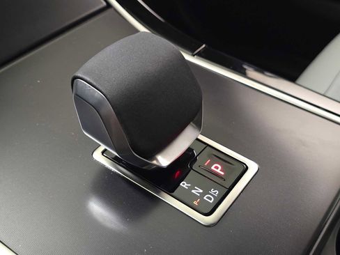 New 2026 Land Rover Range Rover Velar Dynamic SE image 29