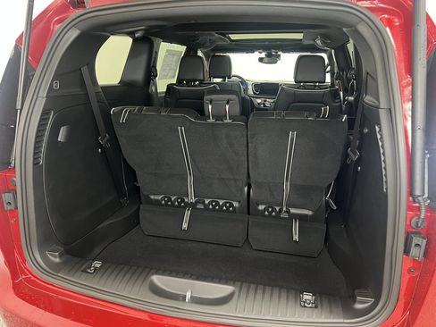 New 2026 Chrysler Pacifica Limited w/ S Appearance Package image 8