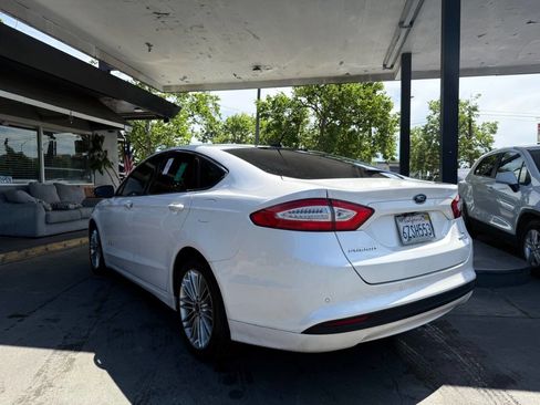 Used 2013 Ford Fusion SE FWD image 11
