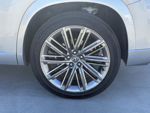 New 2025 Lexus TX 550h AWD Plug-In Hybrid image 15