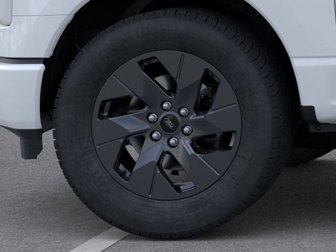 New 2025 Ford F150 Lightning Flash AWD/4WD image 39