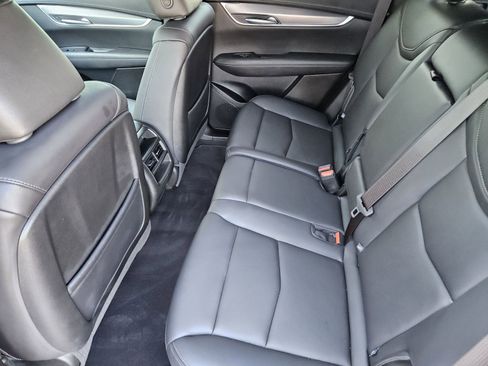 New 2025 Cadillac XT5 Luxury image 28