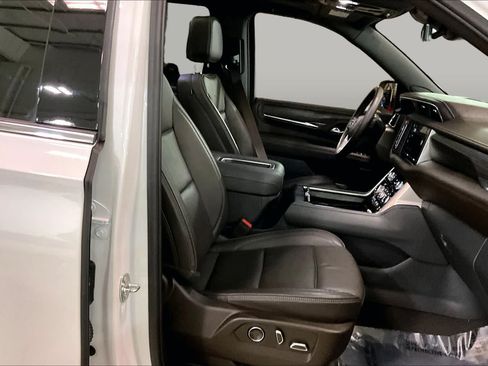 Used 2024 GMC Yukon Denali AWD/4WD image 8