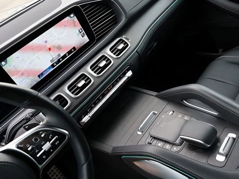 Certified 2023 Mercedes-Benz GLS 450 4MATIC image 21