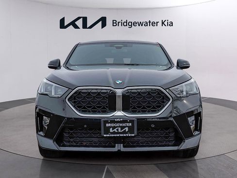 Used 2025 BMW X2 xDrive28i AWD/4WD image 2
