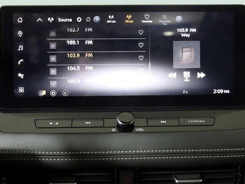 Used 2024 Nissan Rogue SL w/ SL Premium Package image 21