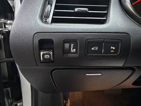 Used 2018 Chevrolet Impala Premier FWD image 14
