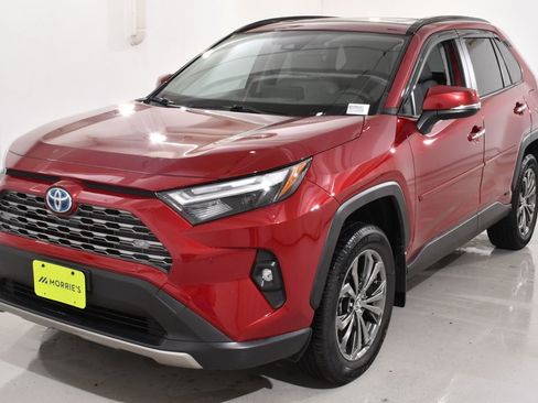 Used 2022 Toyota RAV4 Limited w/ Limited Grade Weather Package AWD/4WD image 2