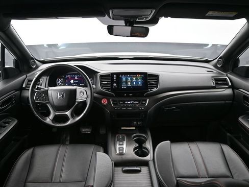 Used 2023 Honda Passport TrailSport image 11