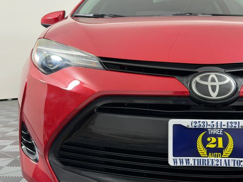 Used 2019 Toyota Corolla LE w/ Carpet Mat Package (TMS) FWD image 4