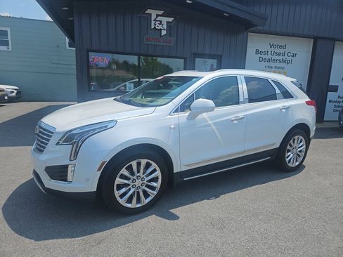 Used 2018 Cadillac XT5 Platinum w/ Driver Assist Package AWD/4WD image 2