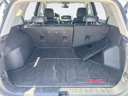 Used 2020 GMC Terrain SLT w/ Preferred Package FWD image 24