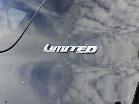 Used 2018 Toyota 4Runner Limited image 20