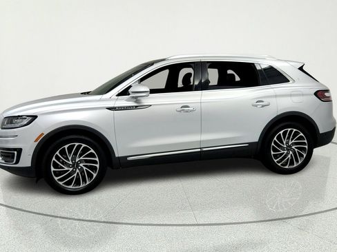 Used 2019 Lincoln Nautilus Reserve AWD/4WD image 2