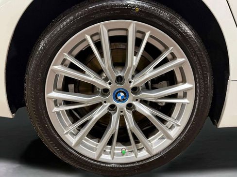 Used 2023 BMW 330e xDrive w/ Driving Assistance Package AWD/4WD image 34