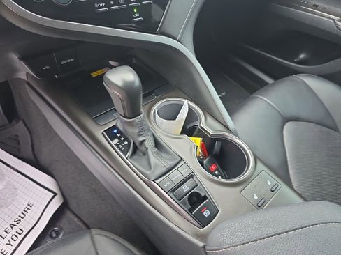 Used 2023 Toyota Camry XSE image 9