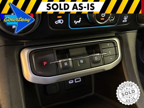 Used 2020 GMC Acadia SLE w/ Driver Convenience Package FWD image 28