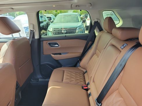 New 2026 Nissan Rogue Platinum AWD/4WD image 14