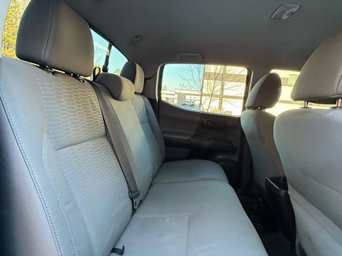 Used 2017 Toyota Tacoma SR5 image 22