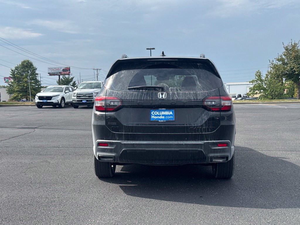 Used 2026 Honda Pilot Black Edition image 4