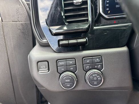 Used 2024 Chevrolet Silverado 1500 ZR2 w/ Technology Package image 21