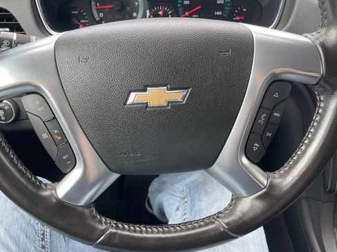 Used 2016 Chevrolet Traverse LT AWD/4WD image 16