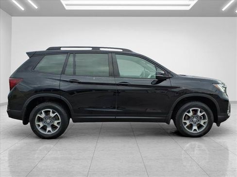 Used 2023 Honda Passport TrailSport image 13