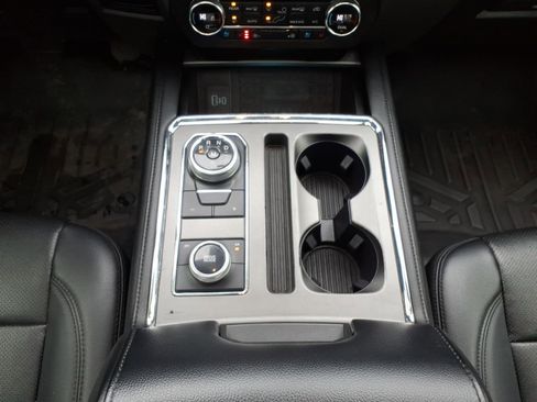 Used 2020 Ford Expedition XLT w/ Equipment Group 202A image 20