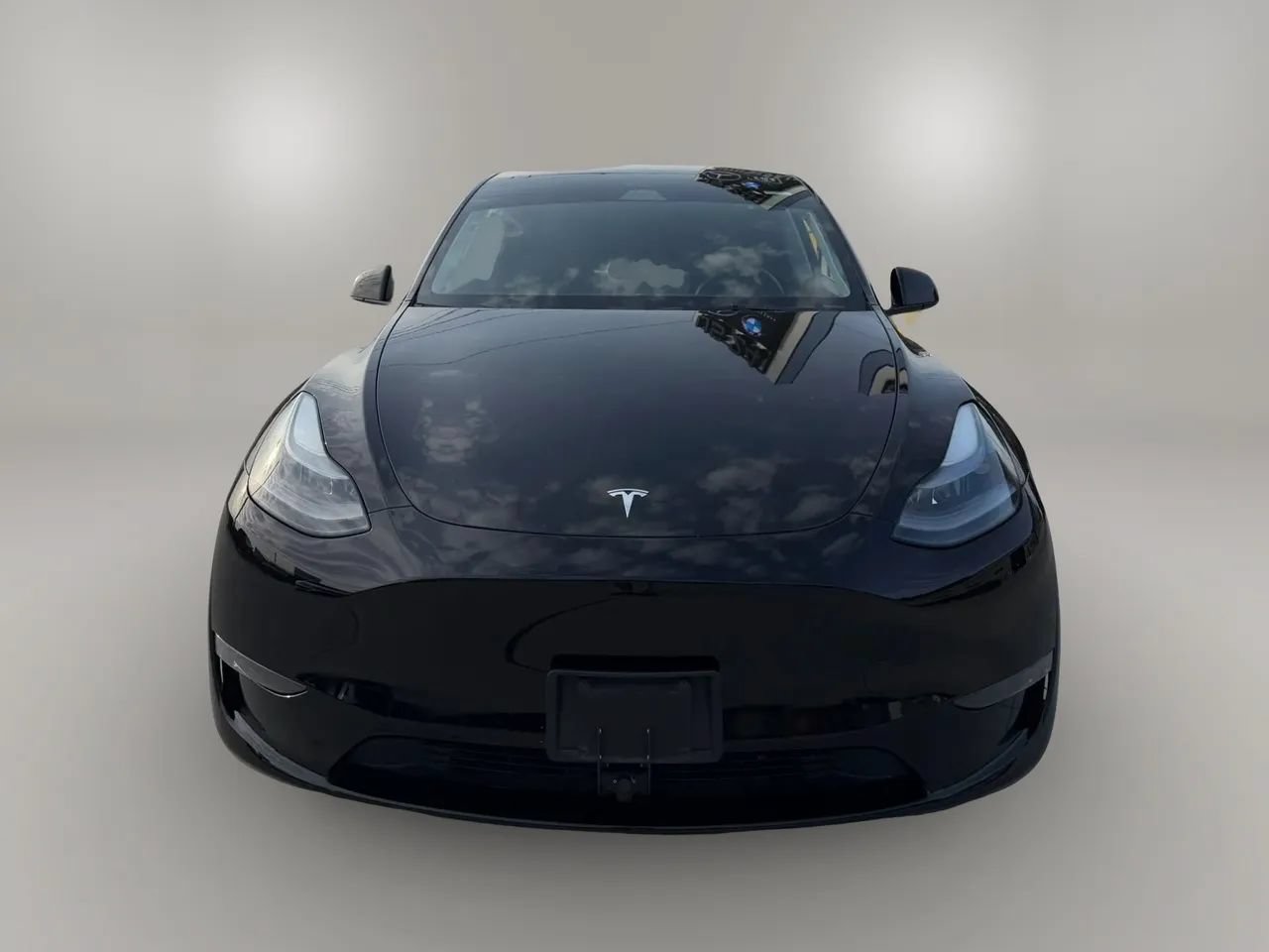 Used 2023 Tesla Model Y AWD image 2