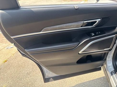 Used 2022 Kia Telluride SX w/ SX Prestige Package image 20