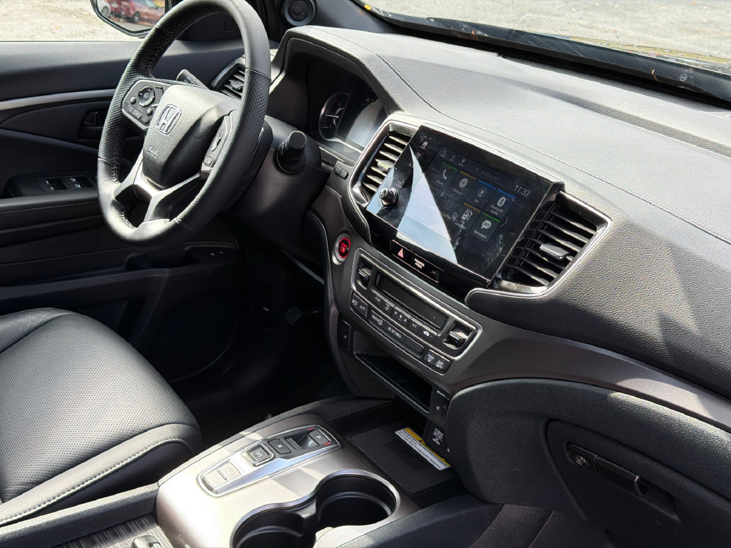 Used 2023 Honda Passport EX-L image 10