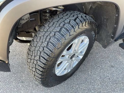 Used 2024 Toyota Tundra SR5 w/ SR5 Convenience Package AWD/4WD image 10