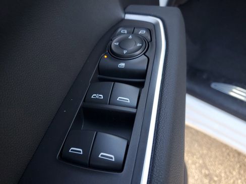 New 2025 GMC Sierra 1500 Elevation image 22