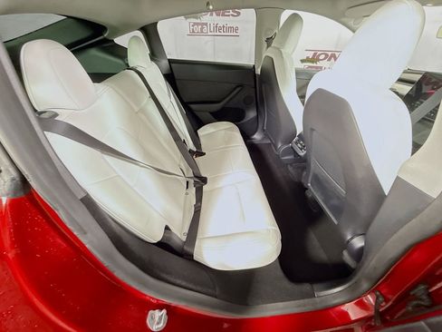 Used 2024 Tesla Model Y Long Range image 29