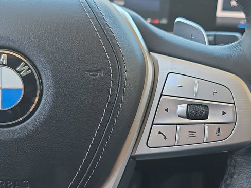 Used 2024 BMW X7 xDrive40i w/ Premium Package AWD/4WD image 23