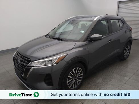 Used 2022 Nissan Kicks SV FWD image 1