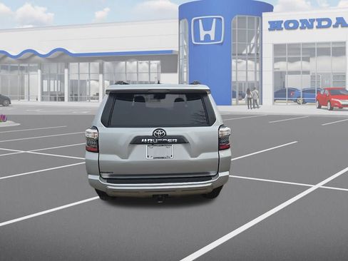 Used 2024 Toyota 4Runner TRD Off-Road image 7