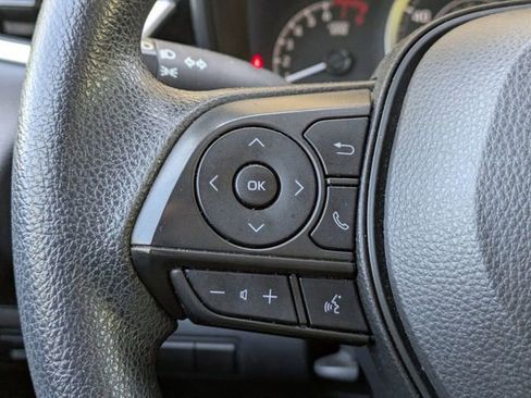 Used 2022 Toyota Corolla LE image 23