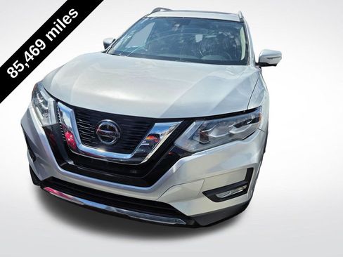 Used 2018 Nissan Rogue SL w/ Premium Package AWD/4WD image 2
