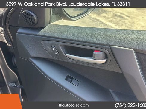 Used 2013 MAZDA MAZDA3 i Touring image 40