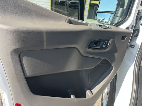 Used 2023 Ford Transit 350 XLT image 20
