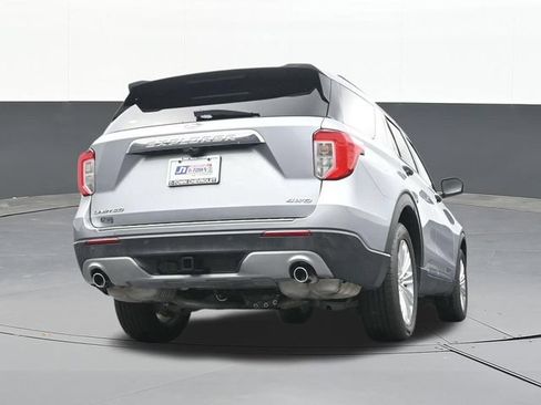 Used 2022 Ford Explorer Limited w/ Equipment Group 301A AWD/4WD image 50